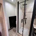 Apartmán Romantique Avec Balneo En Plein Centre De Nîmes