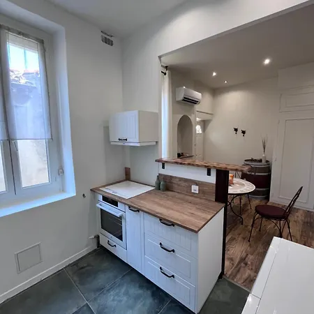 Romantique Avec Balneo En Plein Centre De * نيم