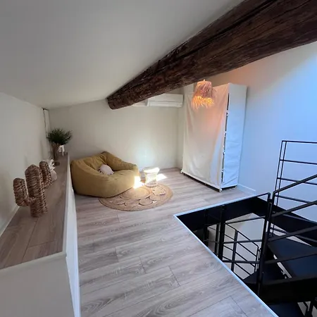 Romantique Avec Balneo En Plein Centre De Appartement Nîmes
