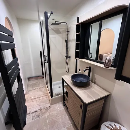 Detente Avec Balneo A Apartment *