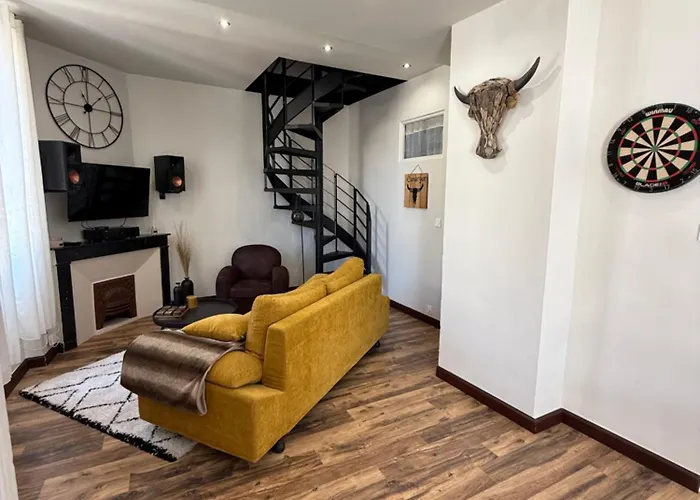 شقة Romantique Avec Balneo En Plein Centre De نيم